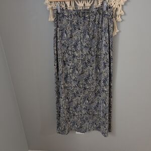 4/$20 Vintage printed midi skirt
